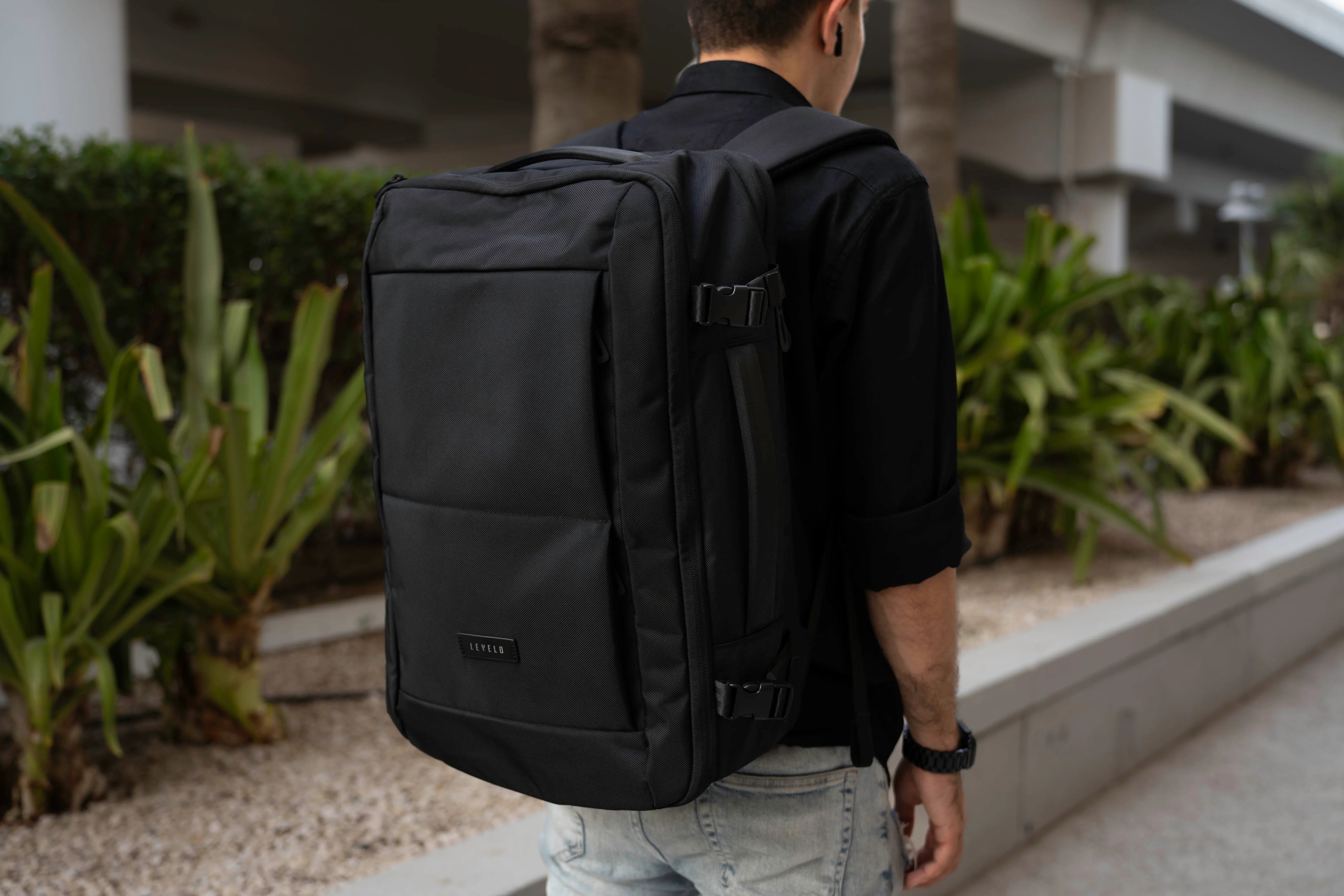 Levelo Aeropact Vacuum Travel Backpack