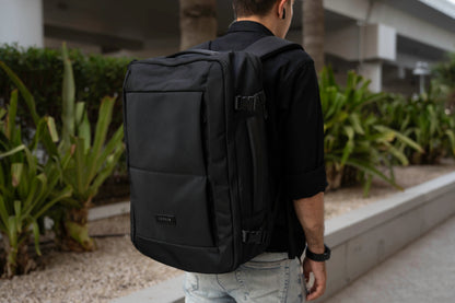 Levelo Aeropact Vacuum Travel Backpack