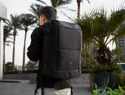 Levelo Aeropact Vacuum Travel Backpack